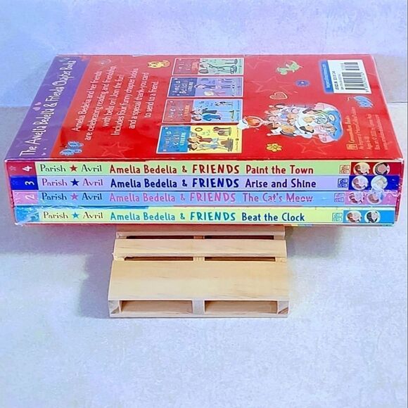 Amelia bedelia & COMPANION'S BOXED FOUR BOOKS SET - Picture 2 of 3